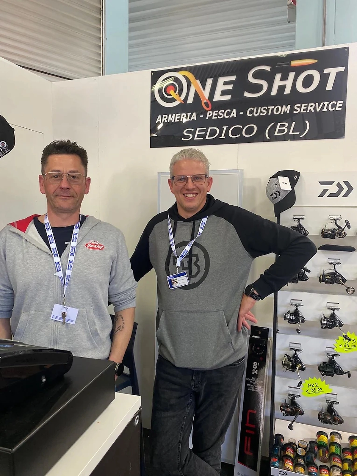 I due rappresentanti ONE SHOT insieme in fiera